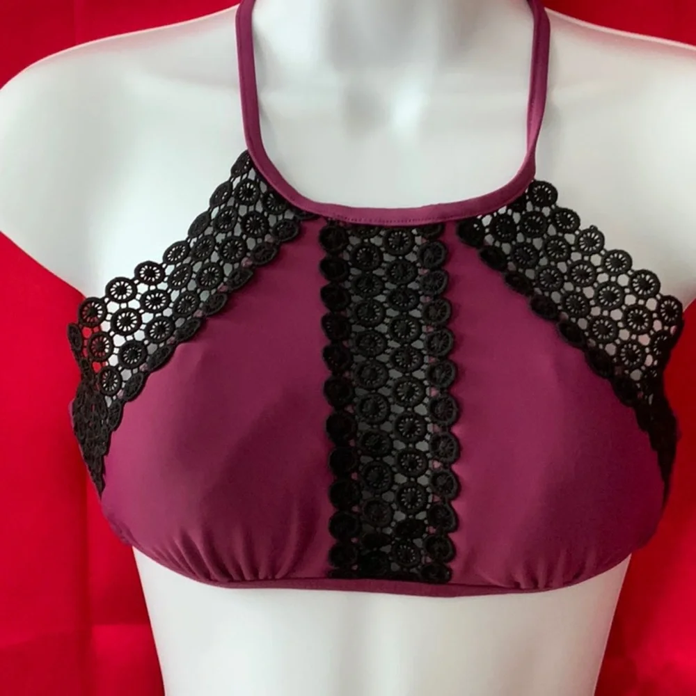 Swimsuit - Picture 2 of 4